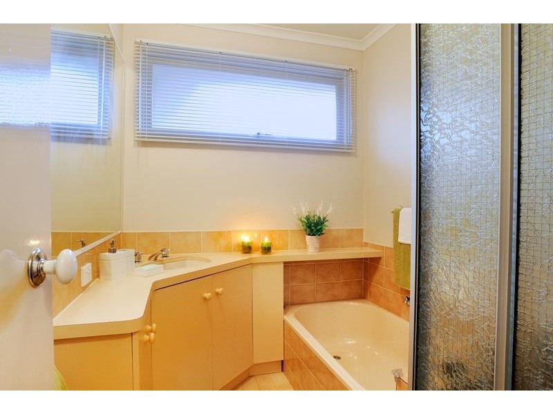 9 Laanecoorie Drive, Lysterfield VIC 3156