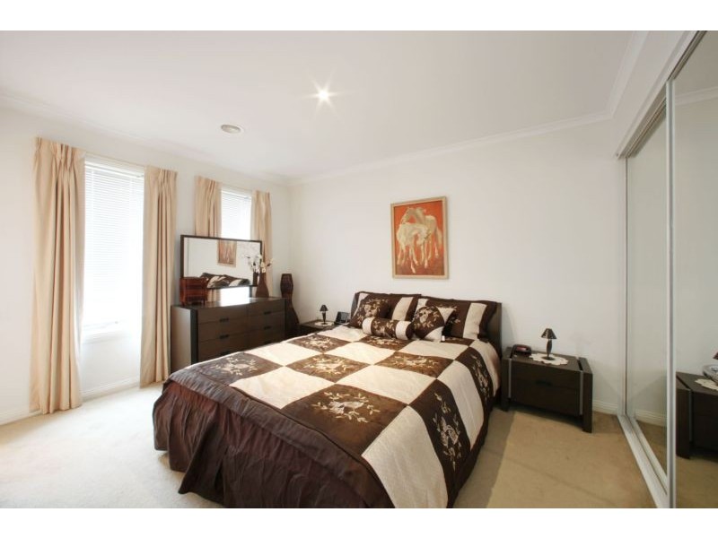 111 Sovereign Manors Crescent, Rowville VIC 3178