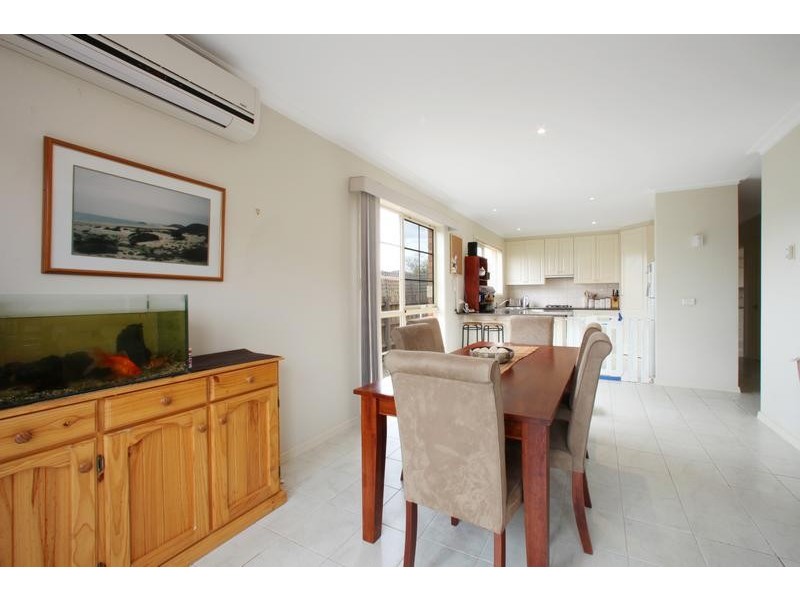 2/20 Jackie Close, Rowville VIC 3178