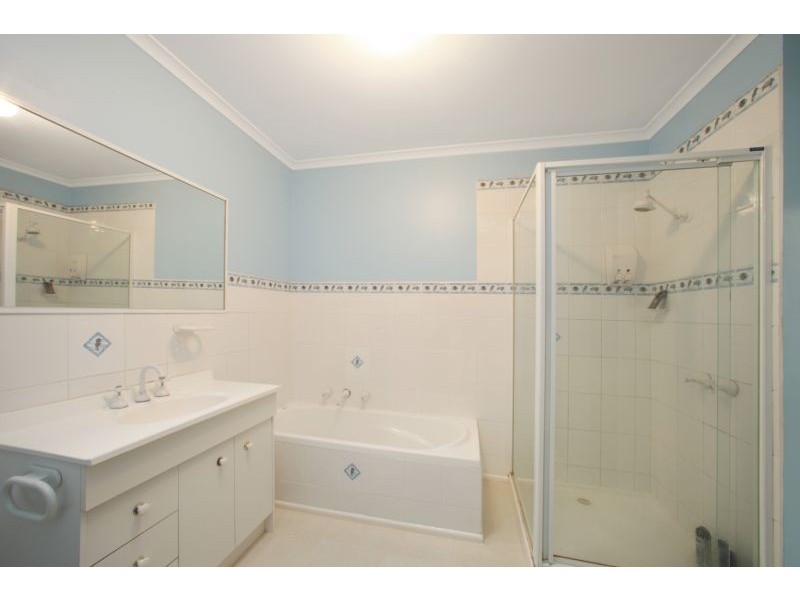 44 Foster Crescent, Knoxfield VIC 3180