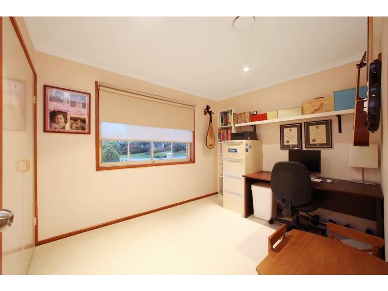 8 Christian Court, Rowville VIC 3178