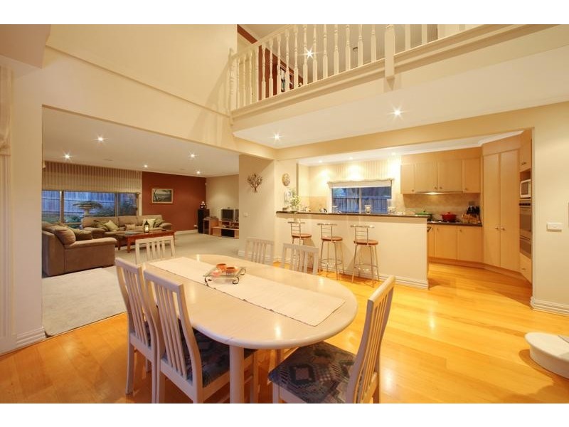 26 Sovereign Crest Boulevard, Rowville VIC 3178
