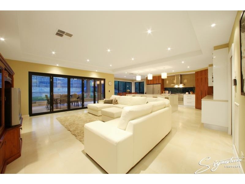 18 Finsbury Close, Rowville VIC 3178