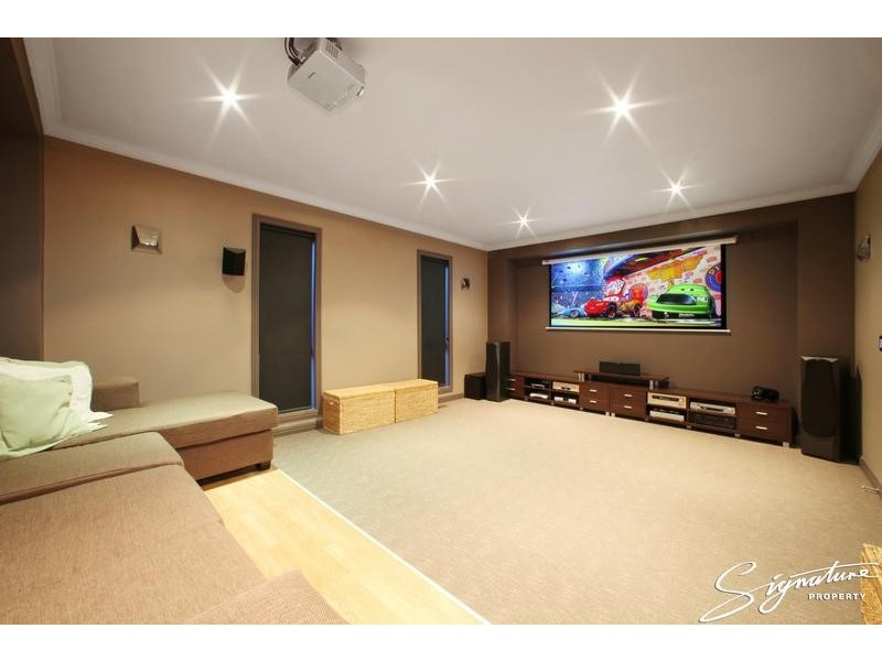 18 Finsbury Close, Rowville VIC 3178