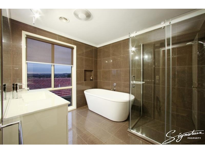16 Pineview Court, Lysterfield VIC 3156