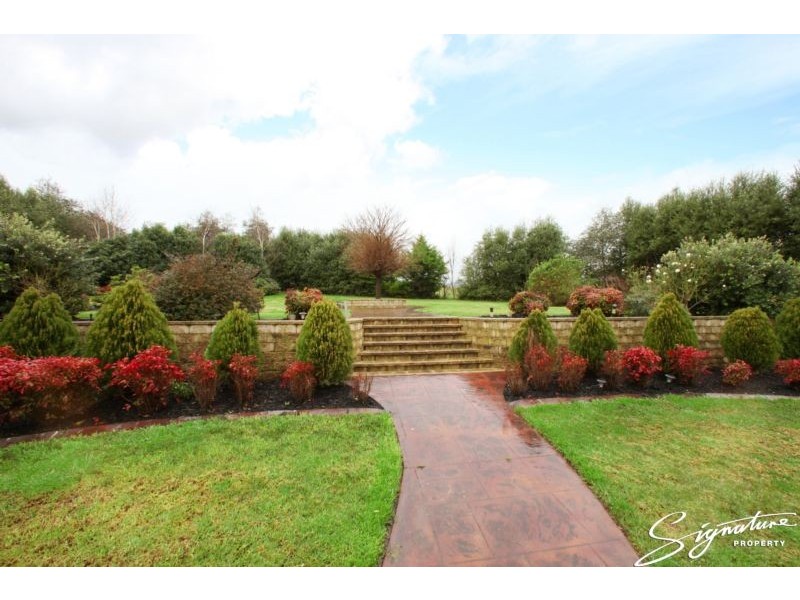 55 Grange Drive, Lysterfield VIC 3156