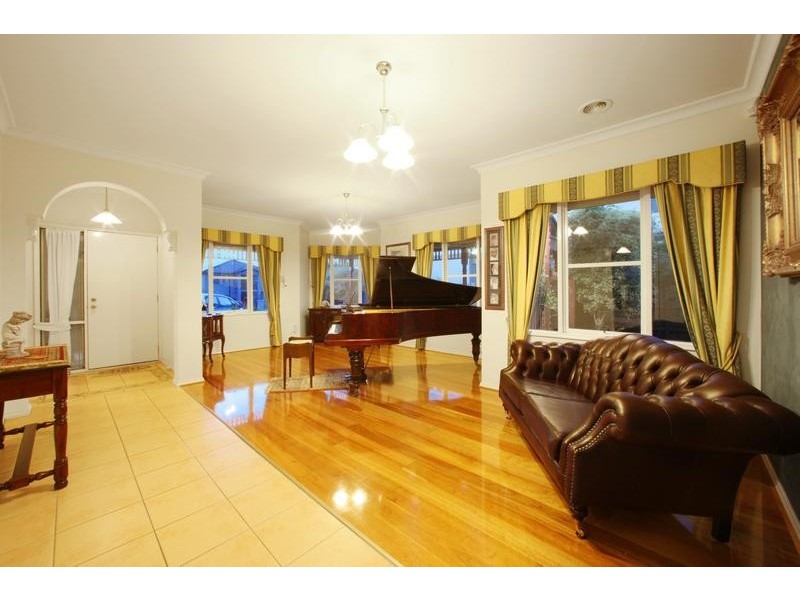 5 Eli Court, Rowville VIC 3178