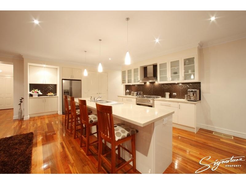 2 Clayden Rise, Lysterfield VIC 3156