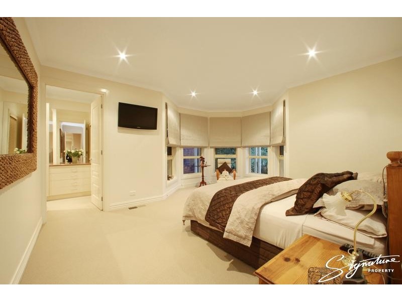 2 Clayden Rise, Lysterfield VIC 3156