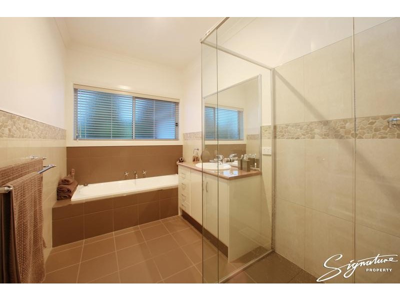 2 Clayden Rise, Lysterfield VIC 3156