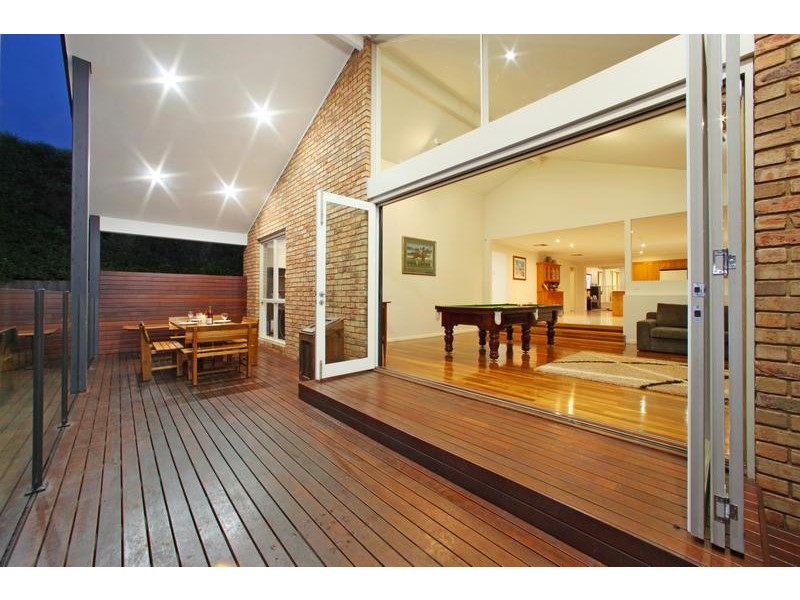 42 Mantung Crescent, Rowville VIC 3178