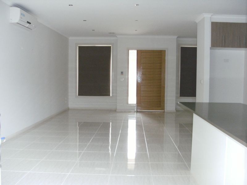 2/6 Renwick Road, Ferntree Gully VIC 3156