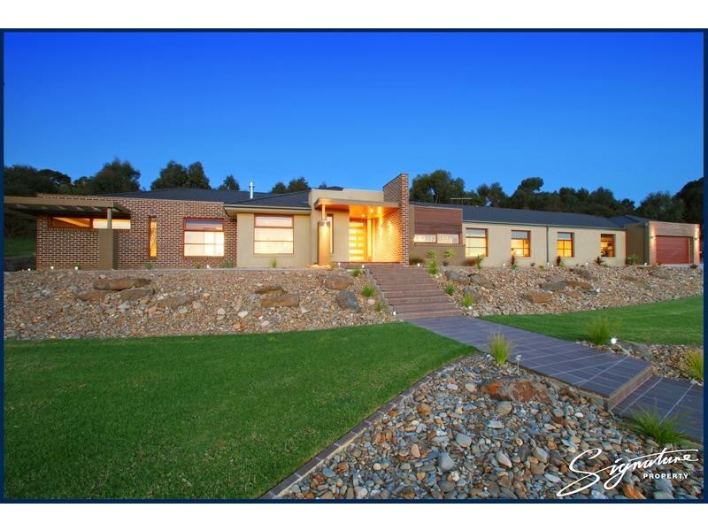 16 Hill Edge Court, Lysterfield South VIC 3156