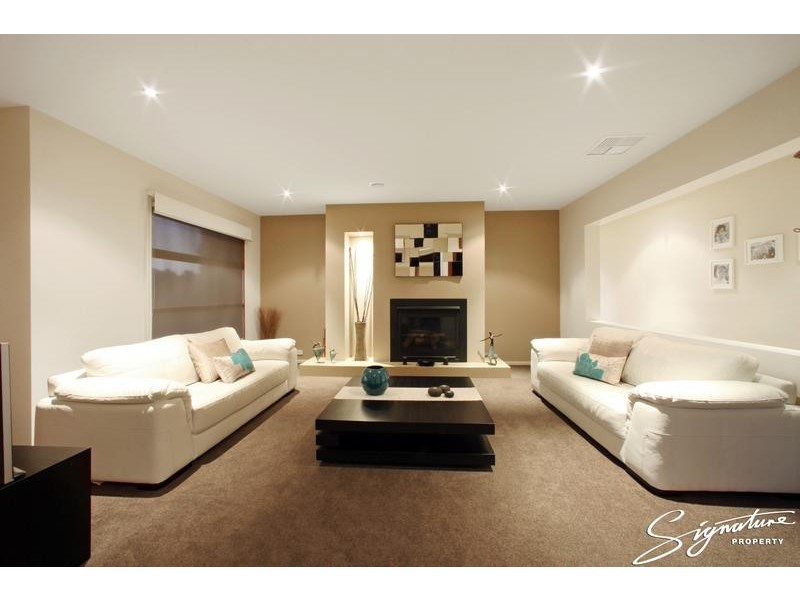 16 Hill Edge Court, Lysterfield South VIC 3156