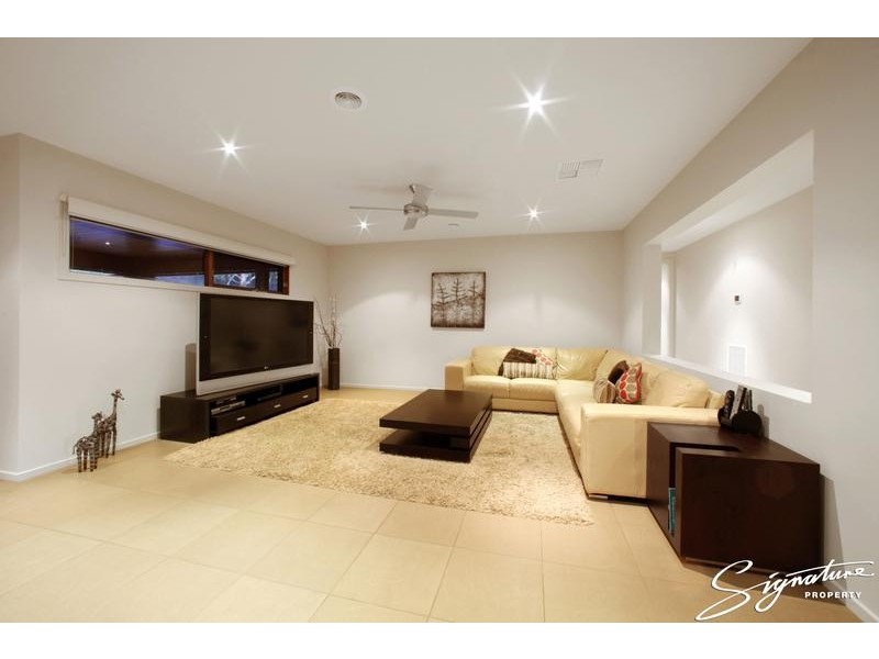 16 Hill Edge Court, Lysterfield South VIC 3156