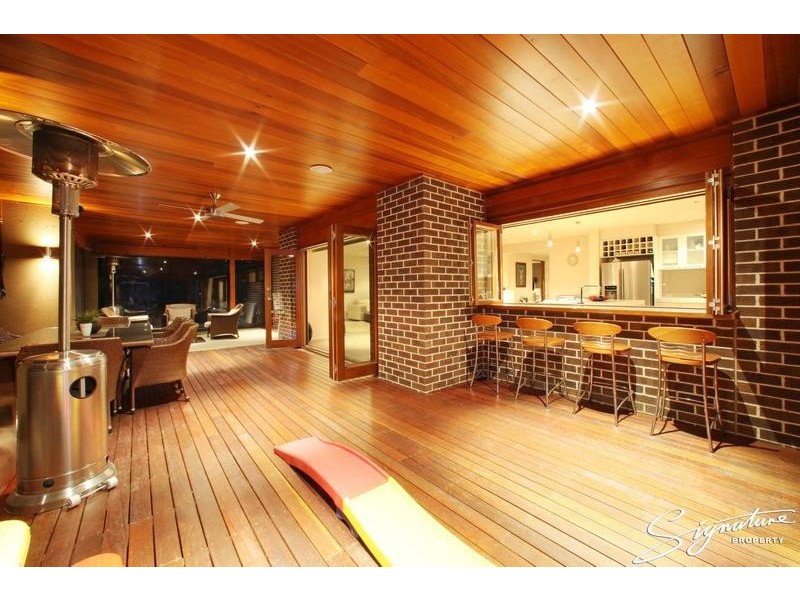 16 Hill Edge Court, Lysterfield South VIC 3156