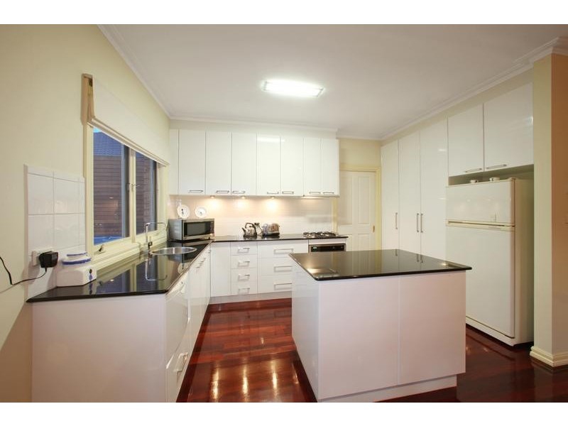 8 Harptree Close, Rowville VIC 3178