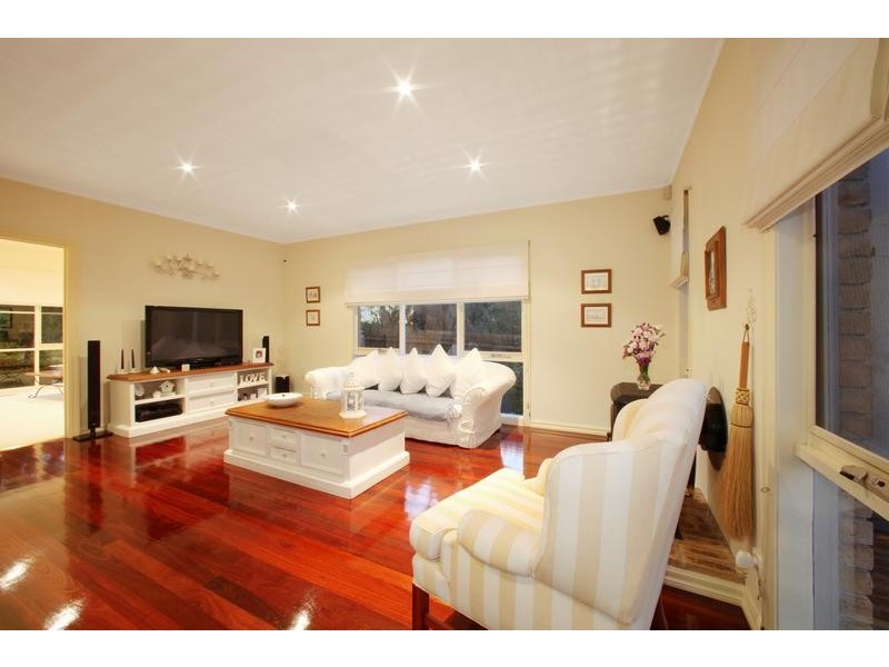 8 Harptree Close, Rowville VIC 3178