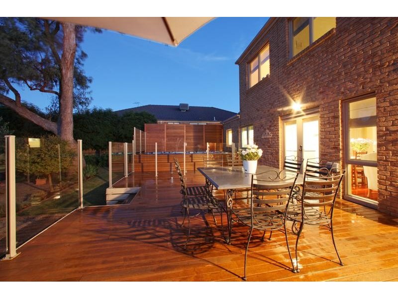 8 Harptree Close, Rowville VIC 3178