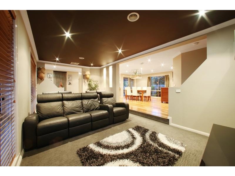 15 Bensam Close, Rowville VIC 3178