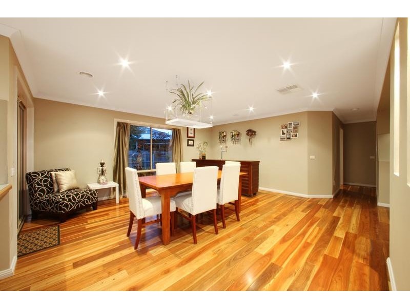 15 Bensam Close, Rowville VIC 3178