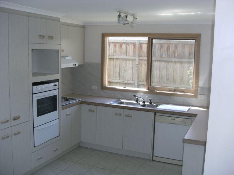 140 Waradgery Drive, Rowville VIC 3178