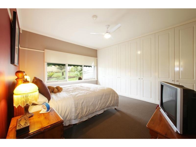 27 The Avenue, Ferntree Gully VIC 3156