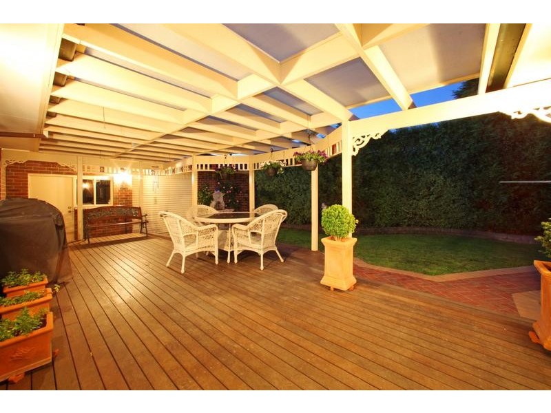 8 Hampden Court, Rowville VIC 3178