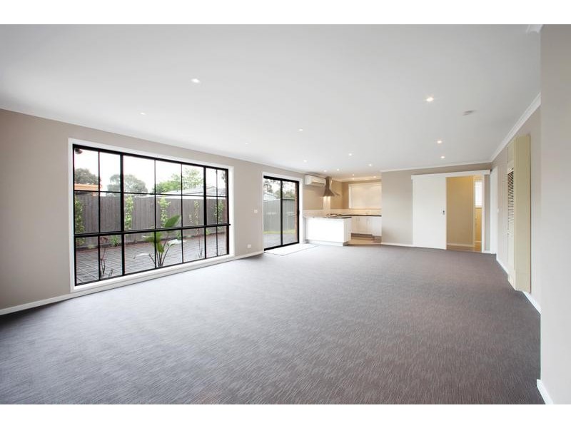 2 Tullaroop Court, Lysterfield VIC 3156