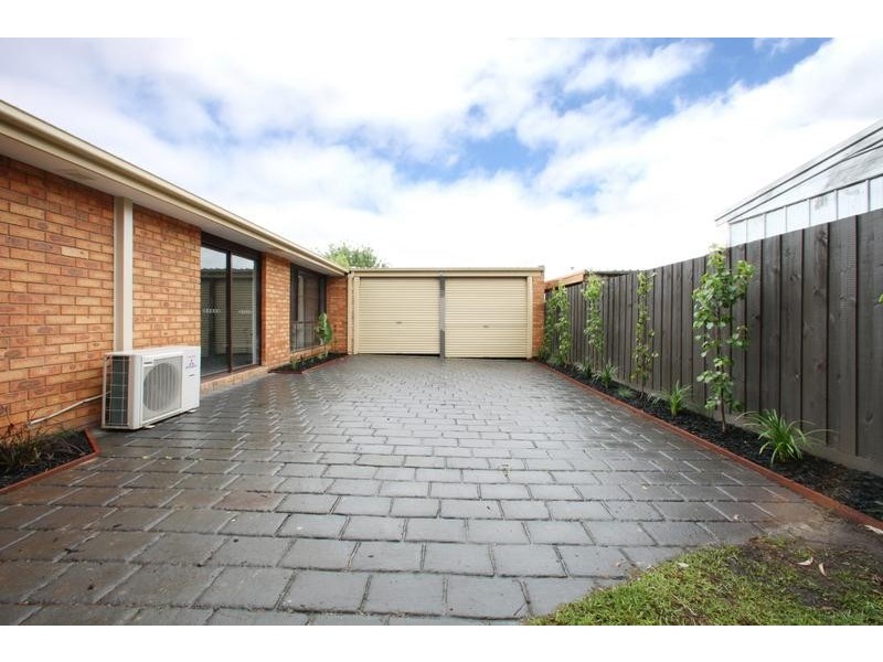 2 Tullaroop Court, Lysterfield VIC 3156
