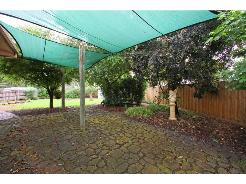 20 Spruce Drive, Rowville VIC 3178