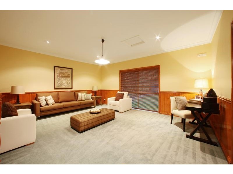 24 Oaktree Rise, Lysterfield VIC 3156