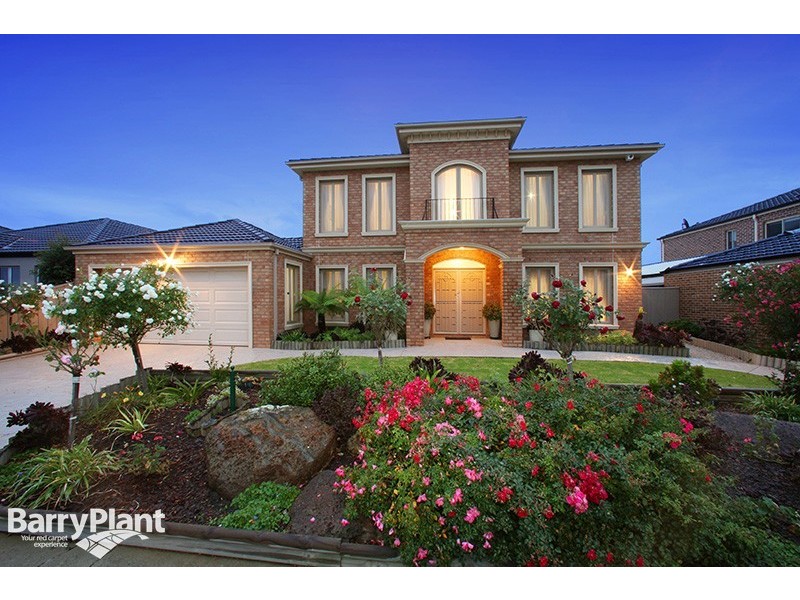 64 Langhorne Crescent, Rowville VIC 3178