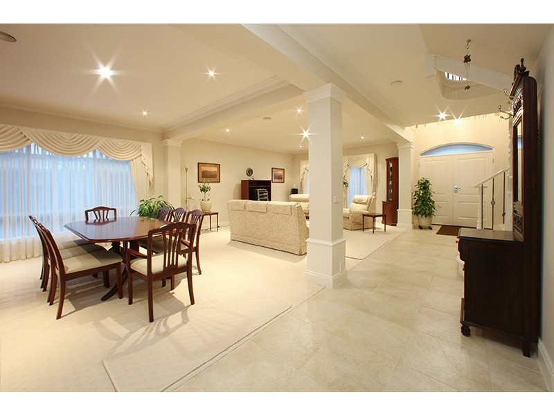 64 Langhorne Crescent, Rowville VIC 3178