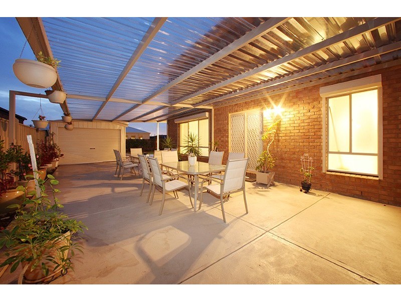 64 Langhorne Crescent, Rowville VIC 3178