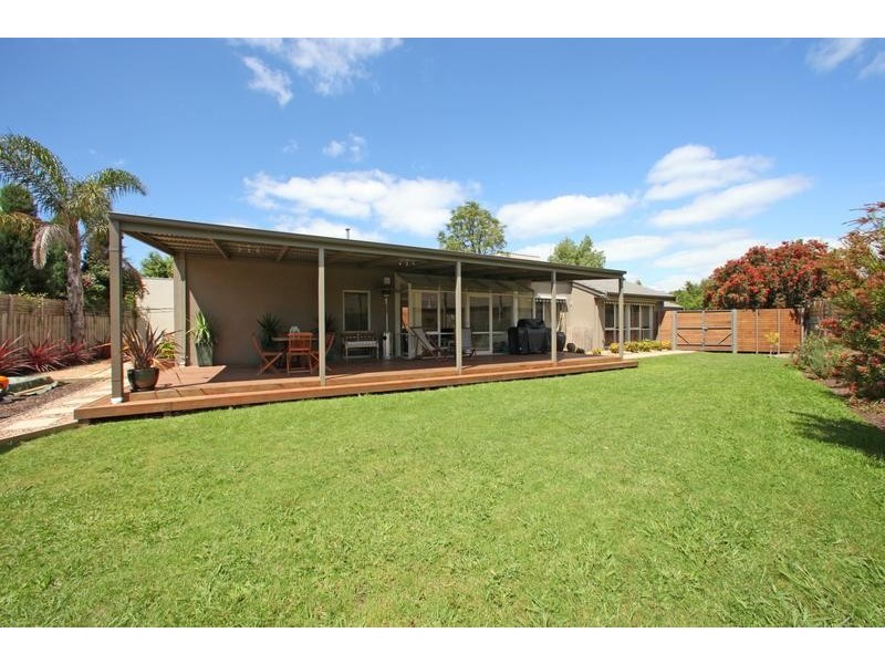 6 Dean Court, Rowville VIC 3178