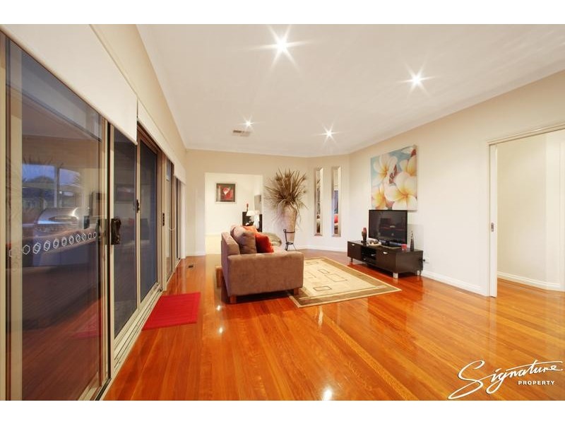 63 Jubilee Drive, Rowville VIC 3178