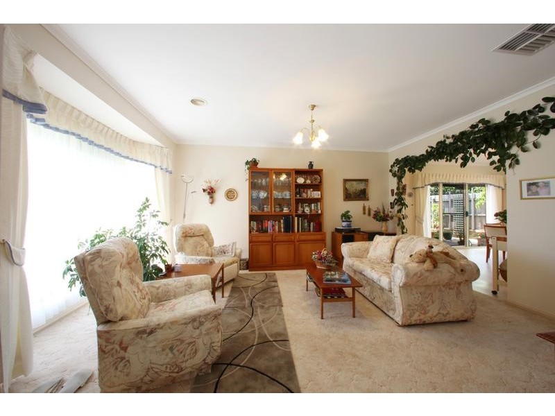 18 Natasha Close, Ferntree Gully VIC 3156