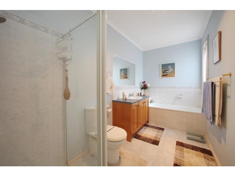 18 Natasha Close, Ferntree Gully VIC 3156