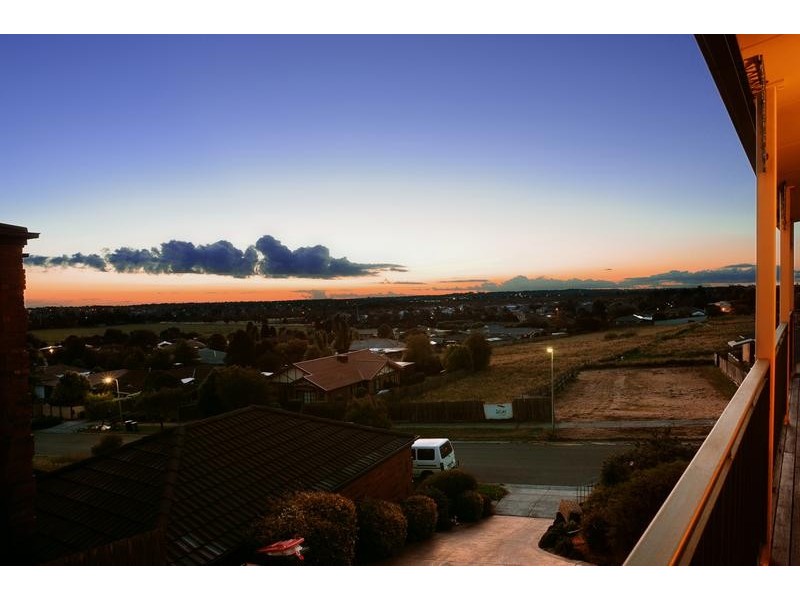 68 Allora Avenue, Ferntree Gully VIC 3156