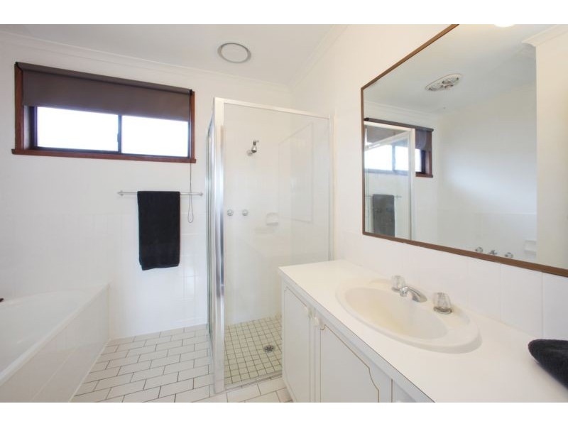 1/24 Burchall Crescent, Rowville VIC 3178