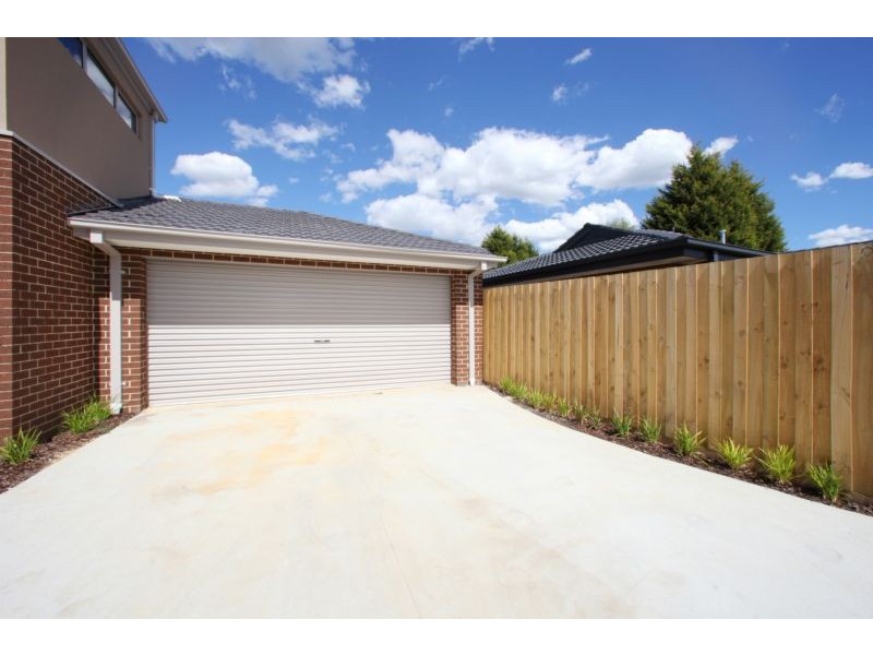 1/24 Burchall Crescent, Rowville VIC 3178