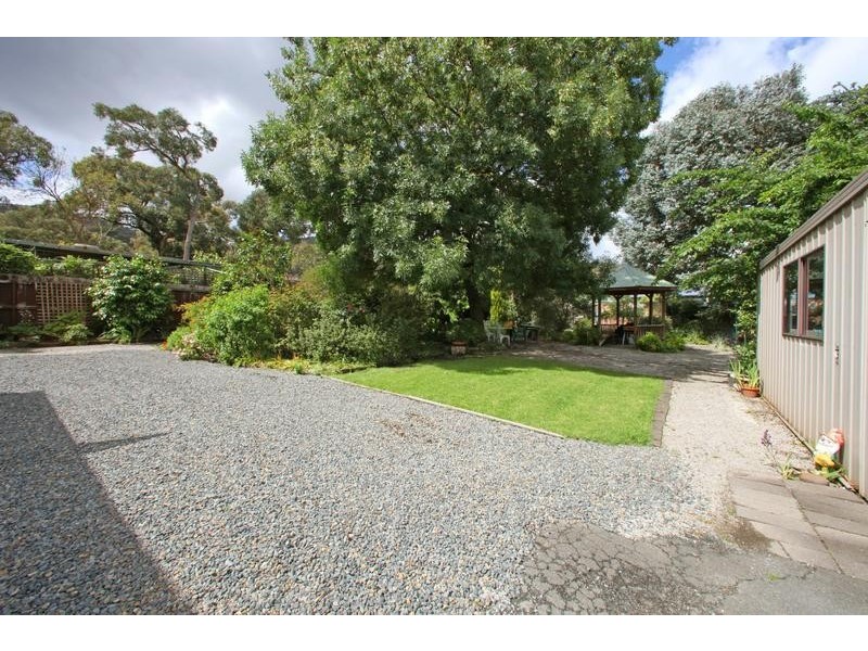15 Verbena Avenue, The Basin VIC 3154