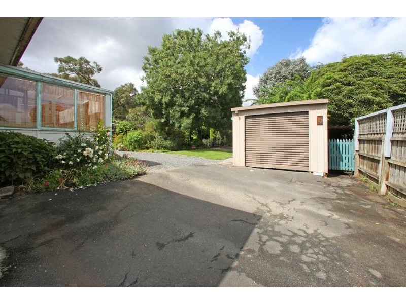 15 Verbena Avenue, The Basin VIC 3154