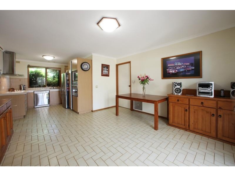82 Taylors Lane, Rowville VIC 3178