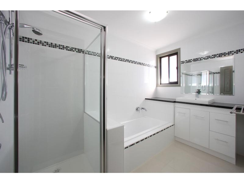 320 Dandelion Drive, Rowville VIC 3178