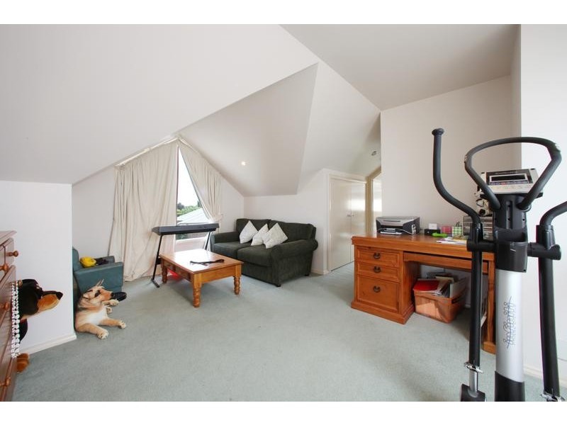 15 Finsbury Close, Rowville VIC 3178