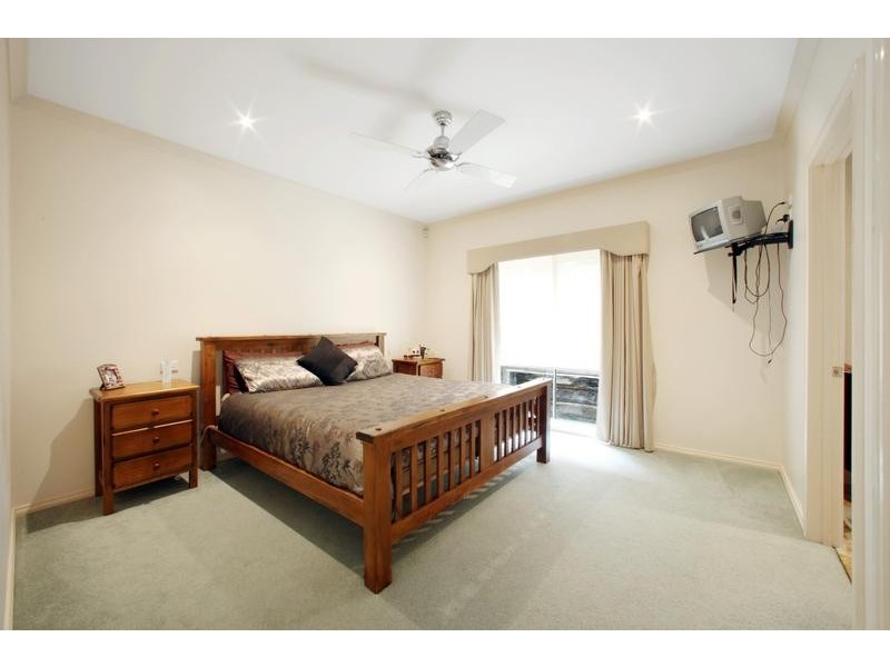 15 Finsbury Close, Rowville VIC 3178