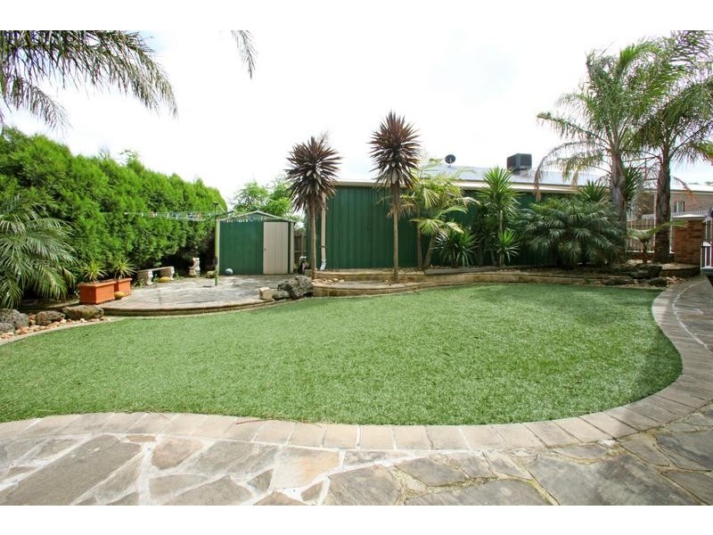 15 Finsbury Close, Rowville VIC 3178