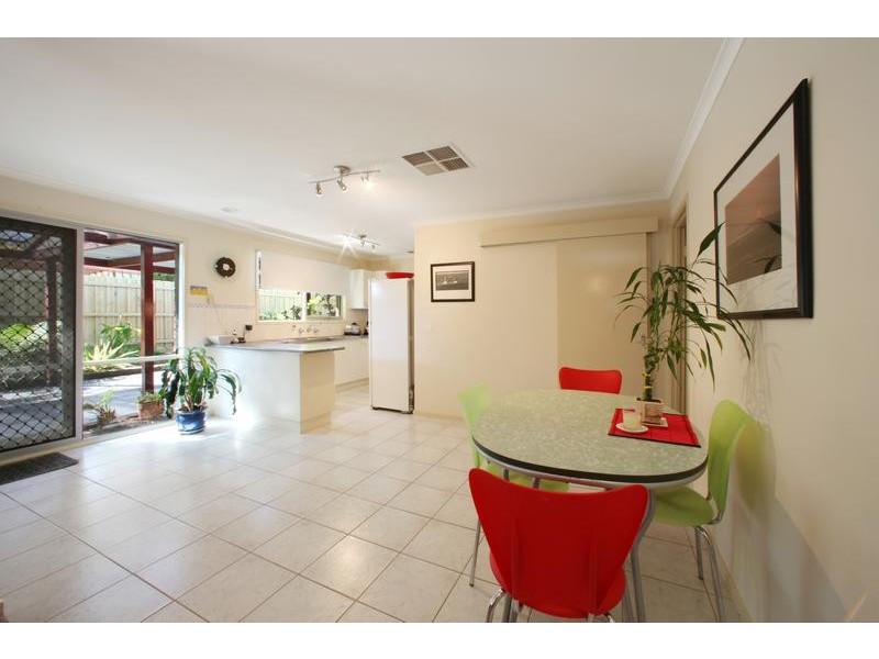 33 Willow Avenue, Rowville VIC 3178